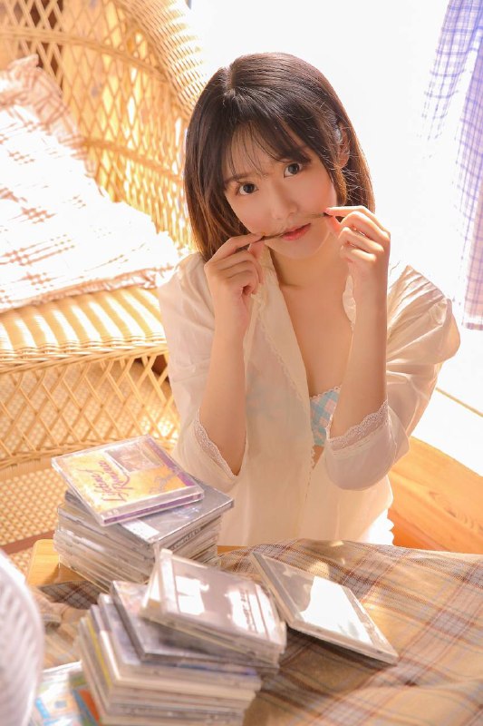 “我瞒着宇宙山河悄悄想了你一下”