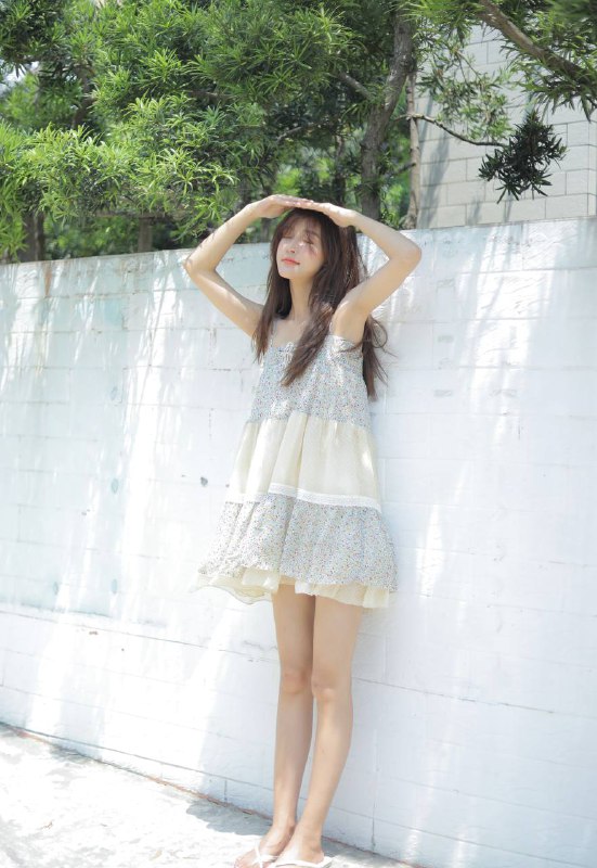 “生活原本沉闷、但跑起来会有风🍃”