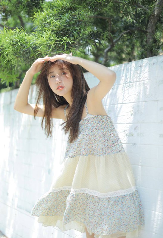 “生活原本沉闷、但跑起来会有风🍃”