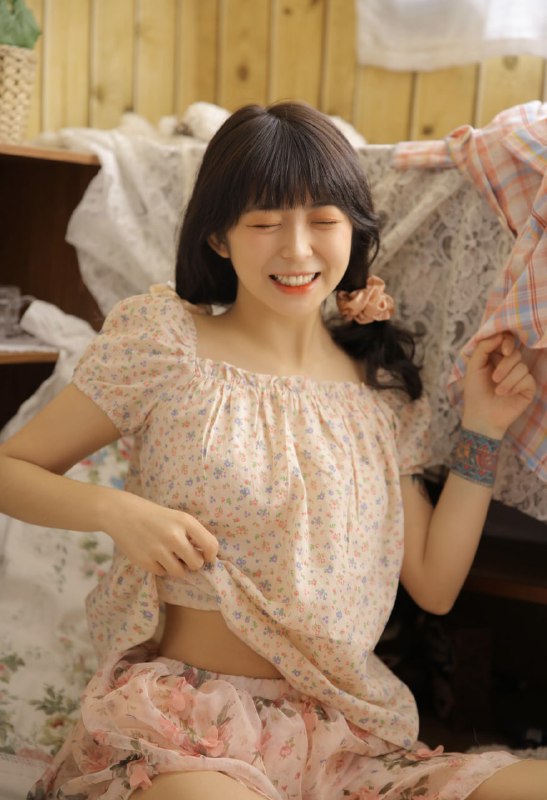 “想变成一架小飞机，噗嗤噗嗤的飞进你的心里⌯’▾’⌯”