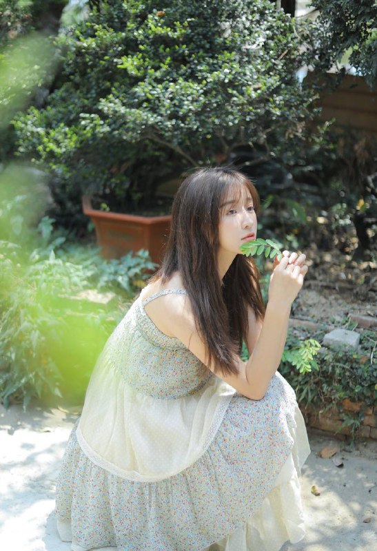 “生活原本沉闷、但跑起来会有风🍃”